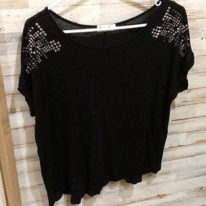 Mel & Mo women's top.   Box 294.   7/23